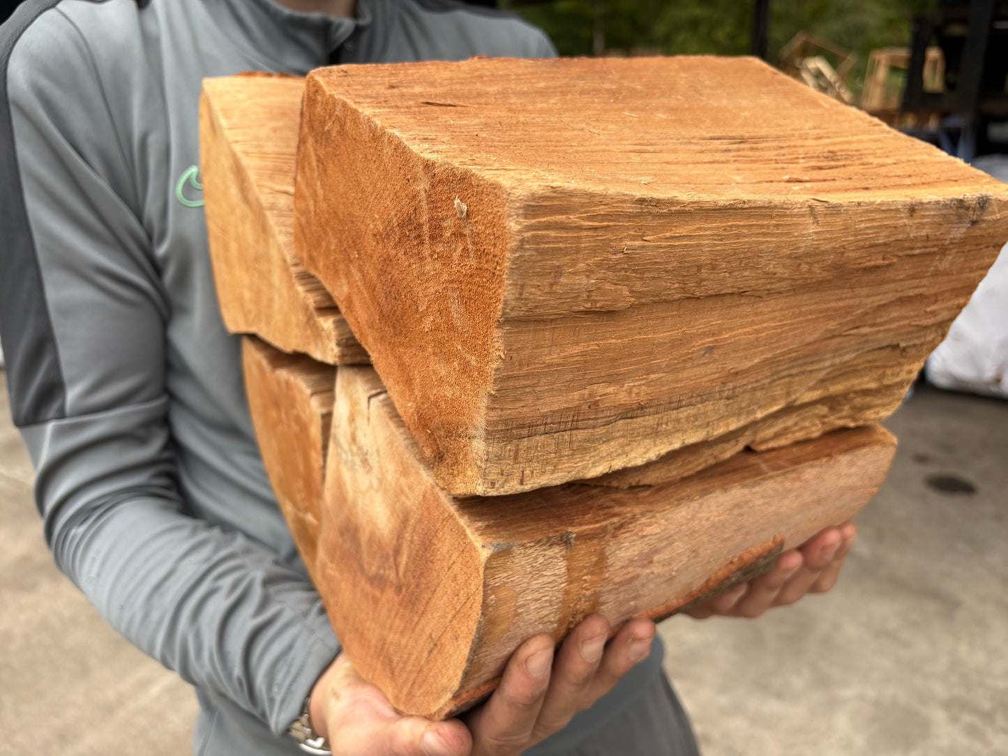 Kiln Dried Barrow Bag of Chunky Logs